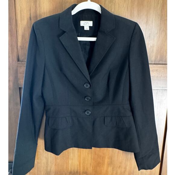 LOFT Women's 3 Button Blazer Black Size 4 Professional Work Wear Jacket Suit - Picture 3 of 7